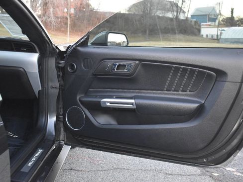 Used 2017 Ford Mustang GT Premium w/ Equipment Group 401A image 9