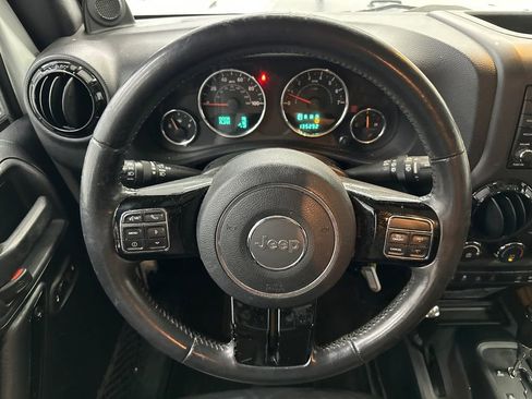 Used 2014 Jeep Wrangler Unlimited Sahara AWD/4WD image 20