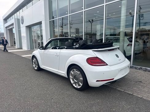 Used 2019 Volkswagen Beetle 2.0T FWD image 3