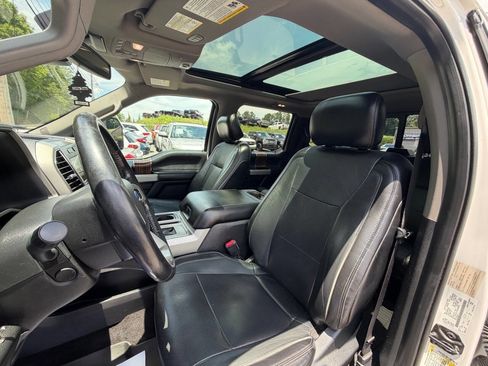 Used 2017 Ford F150 Lariat w/ Equipment Group 502A Luxury AWD/4WD image 19