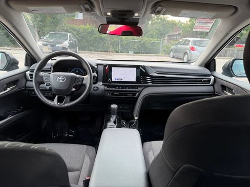 Used 2025 Toyota Camry LE FWD image 6