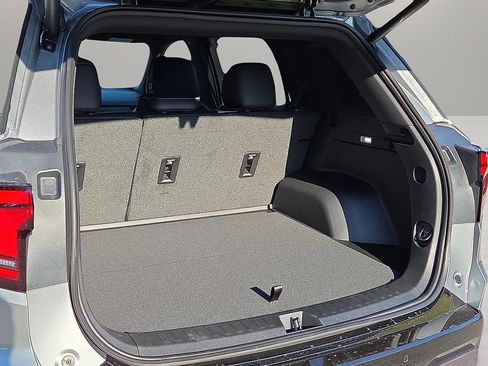 Used 2026 GMC Terrain AT4 w/ Technology Package II image 9