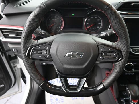 Used 2023 Chevrolet TrailBlazer RS w/ Sun and Liftgate Package image 10