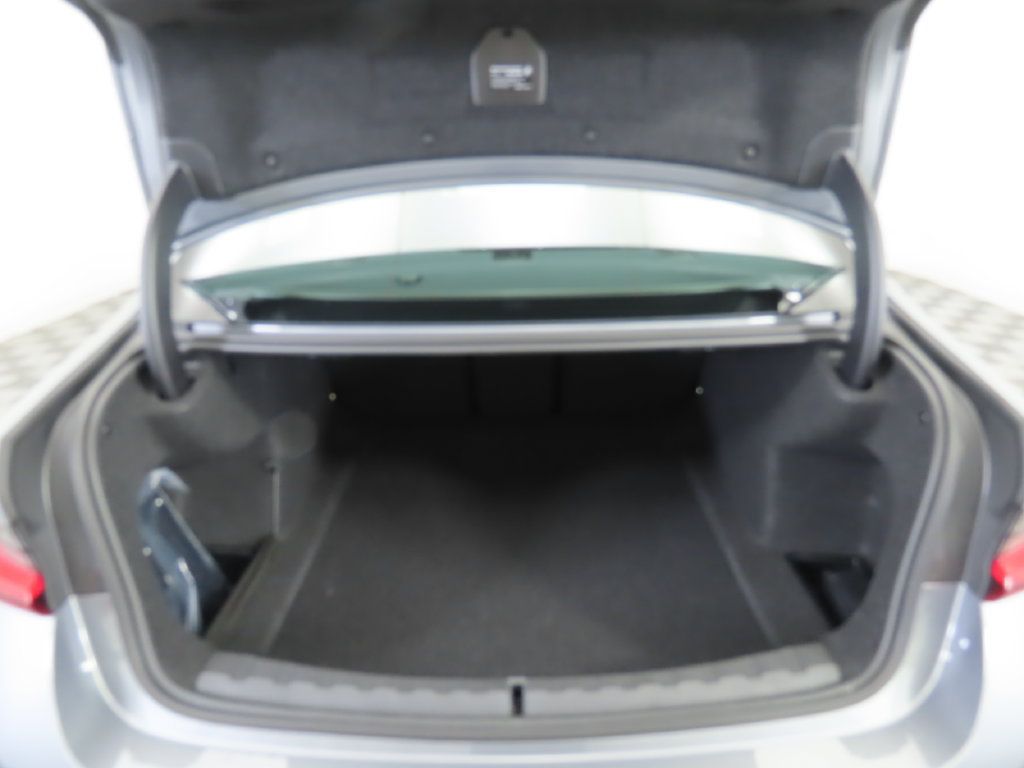 Used 2026 BMW 330i Sedan w/ Convenience Package RWD image 28