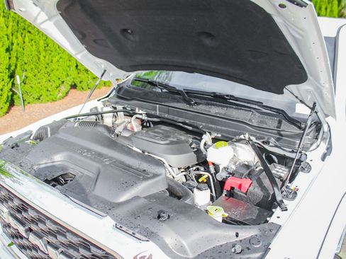 Used 2024 RAM 2500 Big Horn image 32