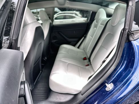Used 2023 Tesla Model 3 Standard Range RWD image 4