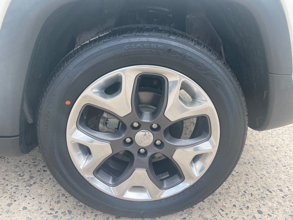 Used 2020 Jeep Compass Limited FWD image 10