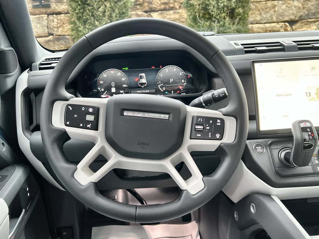 Used 2026 Land Rover Defender 110 S AWD/4WD image 21