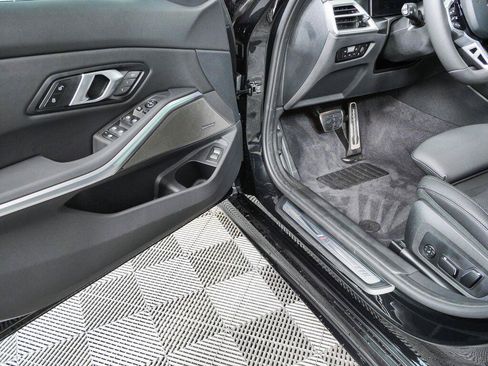 Used 2026 BMW 330i Sedan w/ M Sport Package RWD image 7