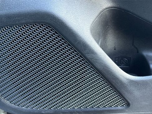 Used 2024 Mitsubishi Outlander FWD image 26