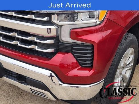 Used 2022 Chevrolet Silverado 1500 LTZ w/ LTZ Premium Package image 15