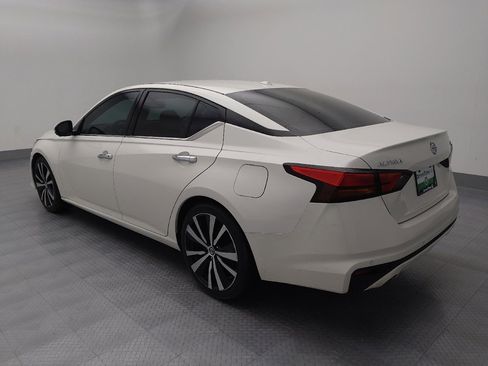 Used 2019 Nissan Altima 2.5 Platinum image 3