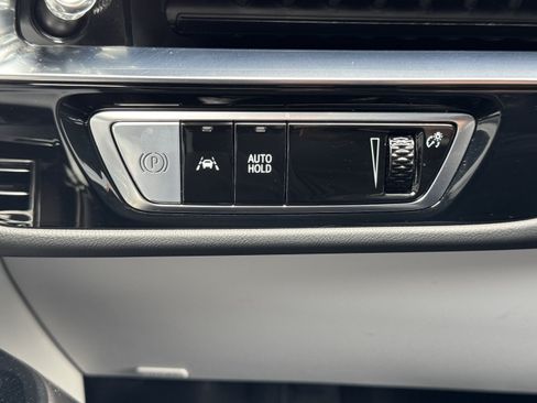 Used 2024 Cadillac Lyriq Luxury AWD/4WD image 28