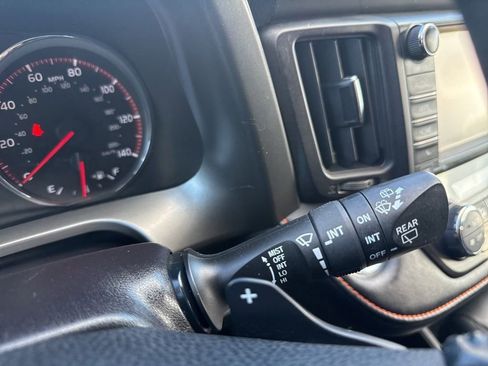 Used 2016 Toyota RAV4 SE image 35