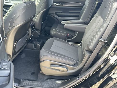 New 2025 Jeep Grand Cherokee L Laredo w/ Luxury Tech Group I image 21