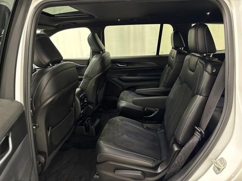 Used 2023 Jeep Grand Cherokee L Laredo AWD/4WD image 23