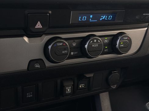 Used 2023 Toyota Tacoma SR5 RWD image 21