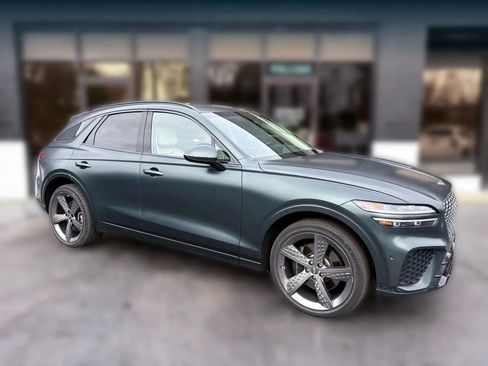 Used 2022 Genesis GV70 3.5T Sport w/ Sport Prestige Package image 6