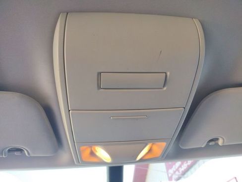 Used 2019 Dodge Grand Caravan SE w/ UConnect Hands-Free Group image 34