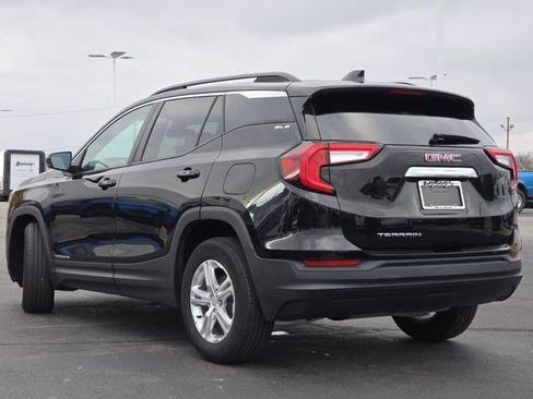 Used 2022 GMC Terrain SLE w/ Driver Convenience Package image 19