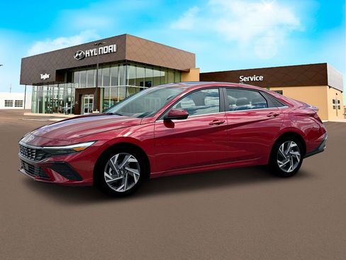 New 2025 Hyundai Elantra SEL FWD image 2
