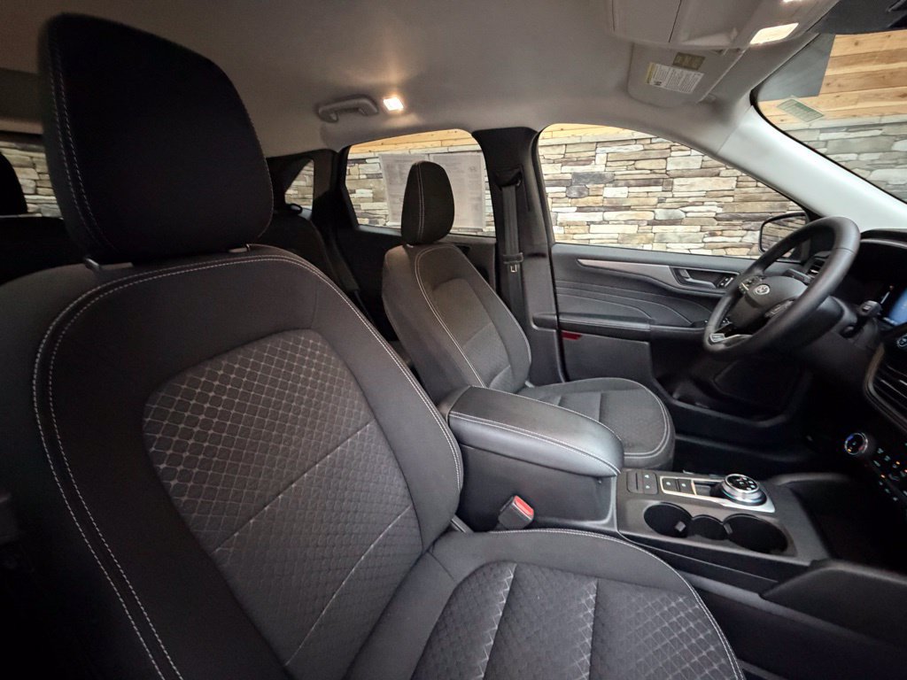 Used 2023 Ford Escape Active AWD/4WD image 15
