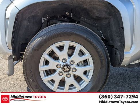 Certified 2024 Toyota Tacoma SR5 AWD/4WD image 9