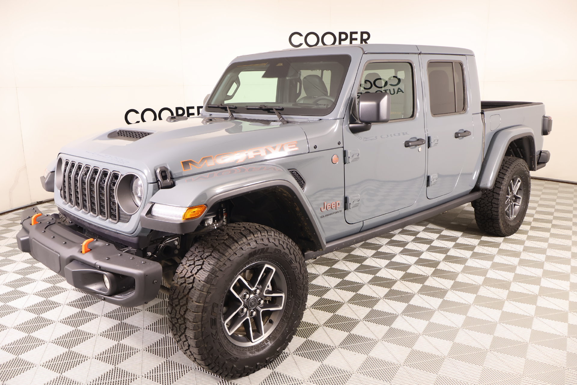 Used 2026 Jeep Gladiator Mojave AWD/4WD image 12