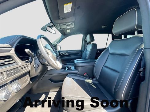 Used 2022 GMC Yukon SLT w/ SLT Luxury Package AWD/4WD image 6