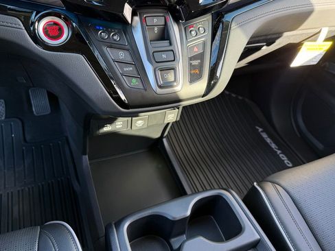 Certified 2026 Honda Odyssey Elite image 53