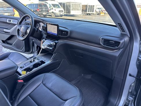 Certified 2022 Ford Explorer Limited image 29