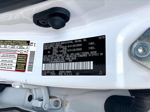 Used 2021 Toyota Highlander Platinum image 19