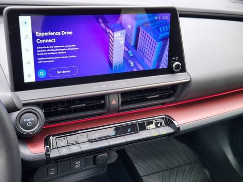 Used 2024 Toyota Prius Prime FWD image 13