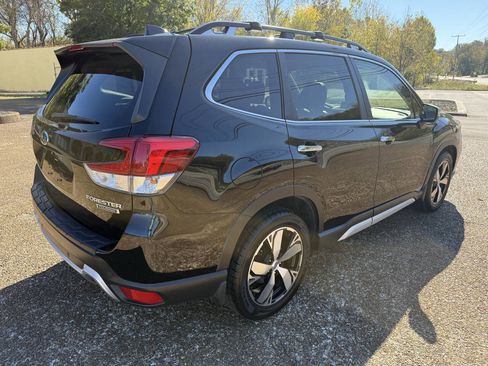 Used 2019 Subaru Forester Touring w/ Popular Package #3 image 5