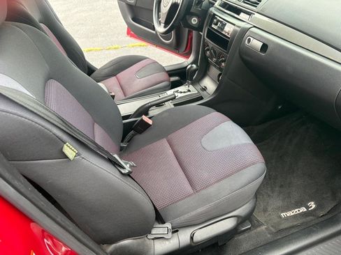 Used 2005 MAZDA MAZDA3 s FWD image 22