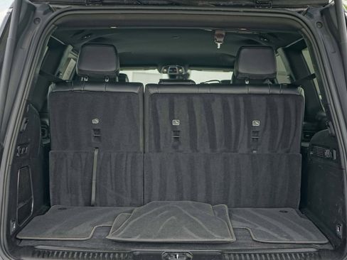 Used 2024 Jeep Wagoneer Series II w/ Flexible Seating Group image 9