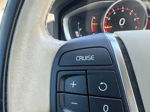 Used 2015 Volvo S60 T5 Premier FWD image 11