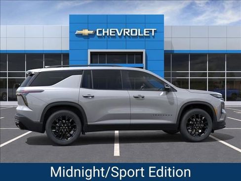 New 2026 Chevrolet Traverse LT w/ Midnight/Sport Edition FWD image 5