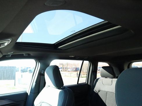 New 2025 Jeep Grand Cherokee Laredo X w/ Luxury Tech Group I image 15