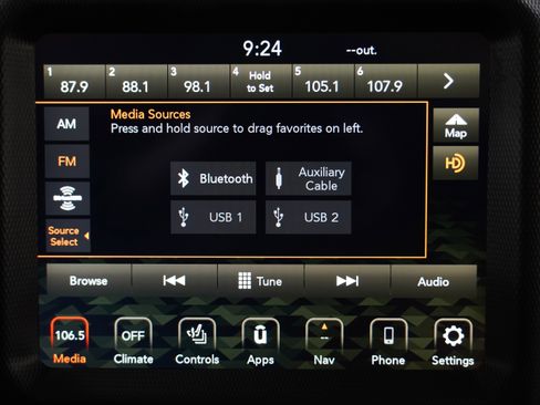 Certified 2022 Jeep Wrangler Unlimited Sahara w/ Cold Weather Group image 23