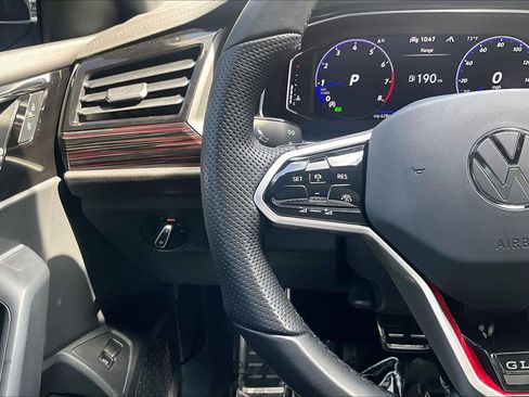 Certified 2023 Volkswagen Jetta GLI Autobahn image 24