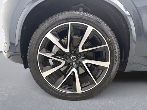 Used 2022 Volvo XC90 T6 Momentum w/ Climate Package AWD/4WD image 29