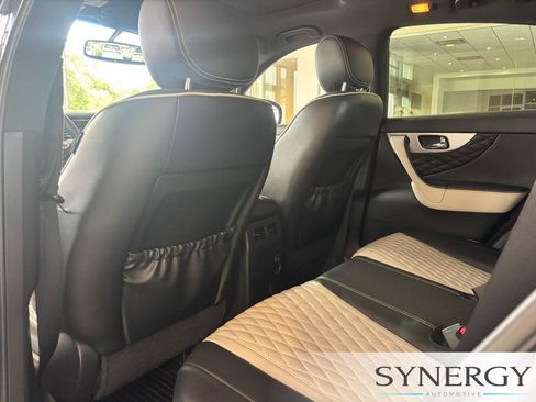 Used 2017 INFINITI QX70 2WD w/ Limited Package image 21