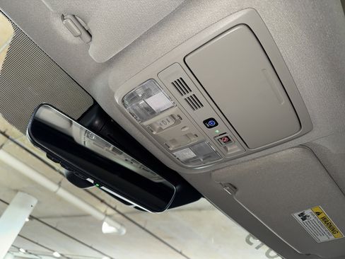 Used 2019 Honda Accord Touring image 30