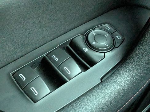 Used 2019 Chevrolet Blazer RS image 27