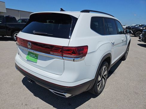 Used 2024 Volkswagen Atlas SE FWD image 7