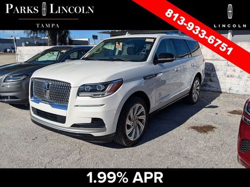 Used 2024 Lincoln Navigator Premiere AWD/4WD image 6