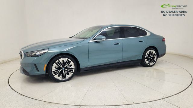 Used 2026 BMW i5 xDrive40 AWD/4WD image 5