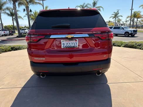 Used 2023 Chevrolet Traverse LT FWD image 5
