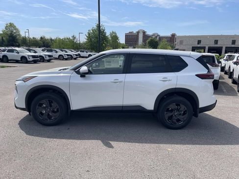 New 2026 Nissan Rogue SV w/ Cold Weather Package AWD/4WD image 6